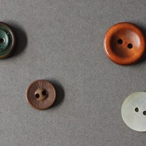 2 Hole Flat Front Button